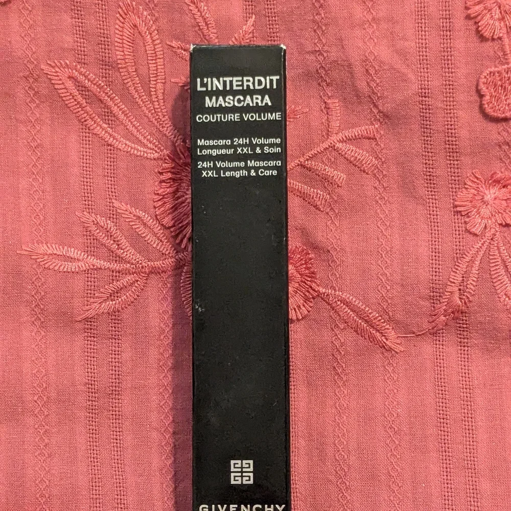 Givenchy L'INTERDIT MASCARA COUTURE VOLUME - Full Size - New In Damaged Box